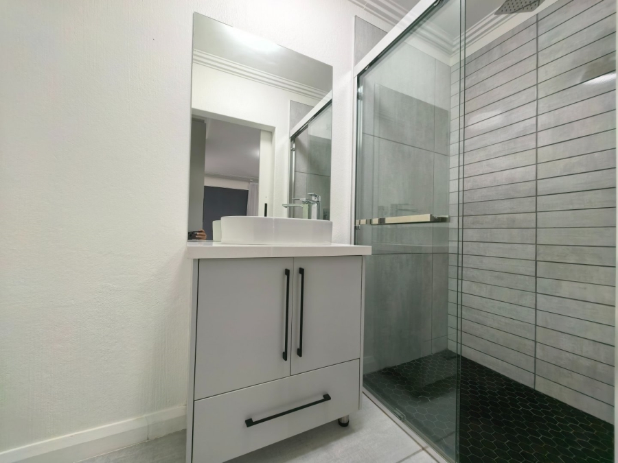 5 Bedroom Property for Sale in Kingswood Golf Estate Western Cape
